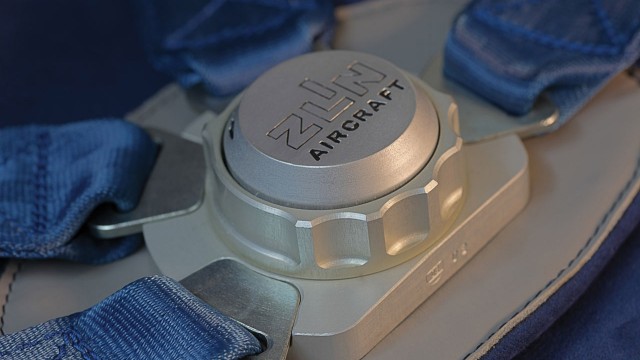 FOTOGRAFIE ZLIN Z 143 LSi GENIUS