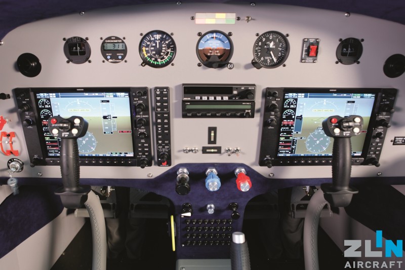 Certificado EASA para ZLIN Z 143 LSi con aviónica nueva GARMIN G950 y el piloto automático.