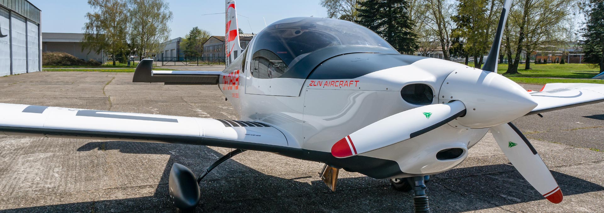<strong>ZLIN Z 242 L</strong> ZEUS